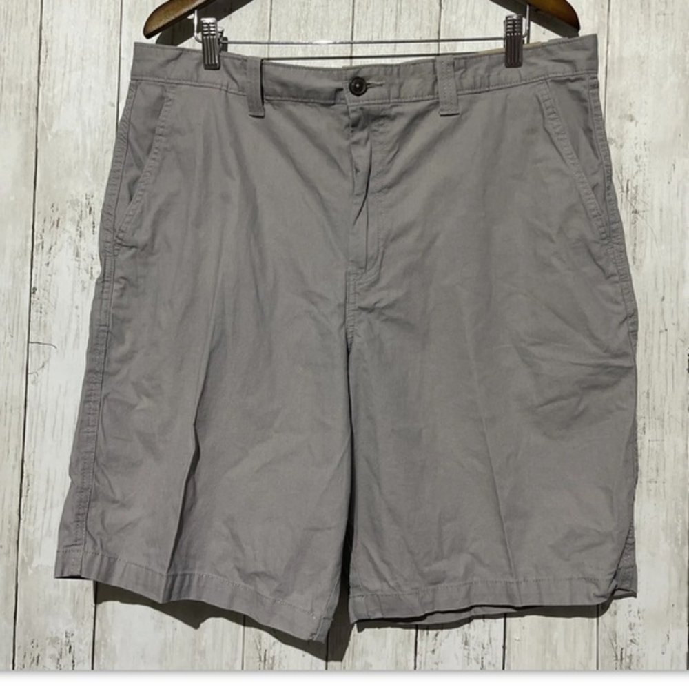 Magellan 38W Hiking Shorts Mens Gray Flex Technology Cotton Blend Outdoors
